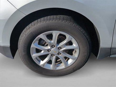 Used 2018 Chevrolet Equinox LS image 25