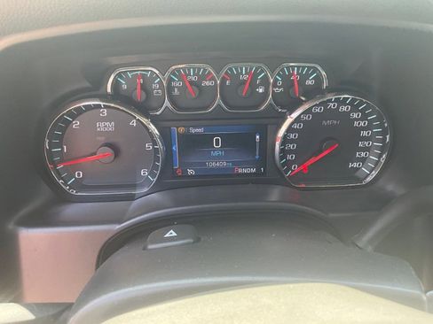 Used 2015 Chevrolet Silverado 2500 LT w/ LT Convenience Package AWD/4WD image 10