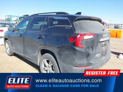 Used 2023 GMC Terrain SLE w/ Driver Convenience Package image 5