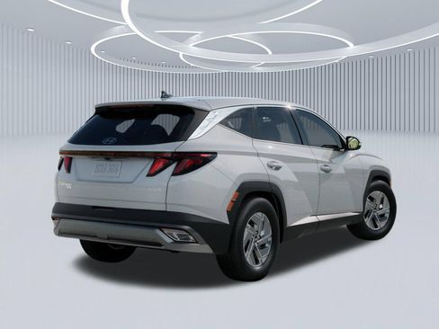 New 2026 Hyundai Tucson Blue SE FWD image 4