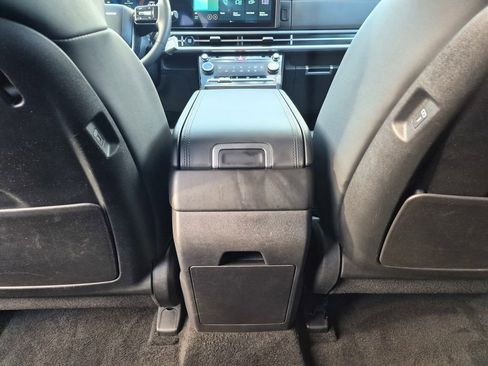 Used 2025 Hyundai Santa Fe SEL image 24