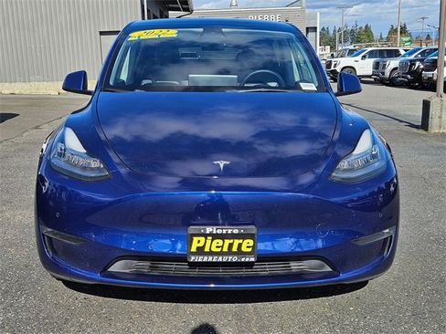 Used 2022 Tesla Model Y Long Range image 7