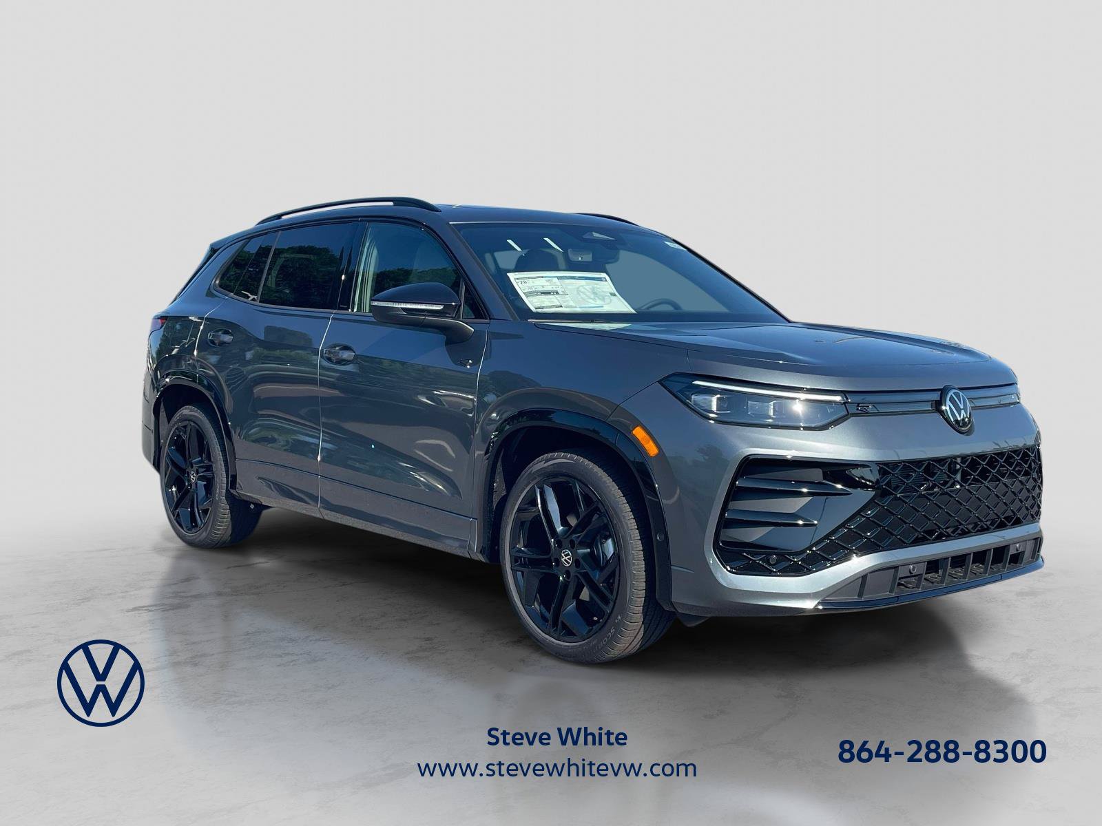 New 2026 Volkswagen Tiguan SE R-Line FWD image 1