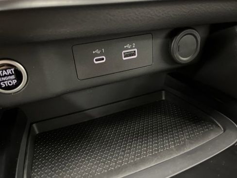 Used 2023 Nissan Rogue SV image 21