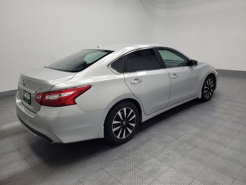 Used 2017 Nissan Altima 2.5 SV image 10