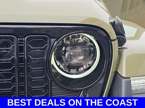 New 2026 Jeep Gladiator Sport AWD/4WD image 32