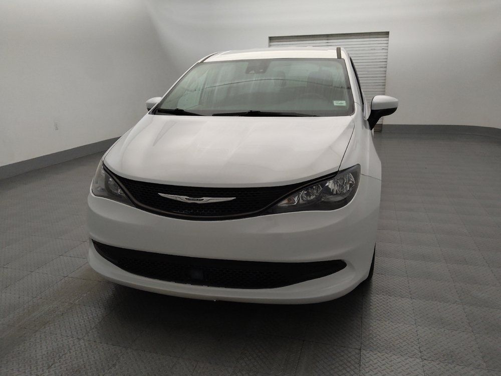 Used 2023 Chrysler Voyager LX FWD image 15