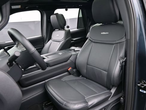 New 2026 Ford Expedition Platinum w/ Stealth Performance Package image 25