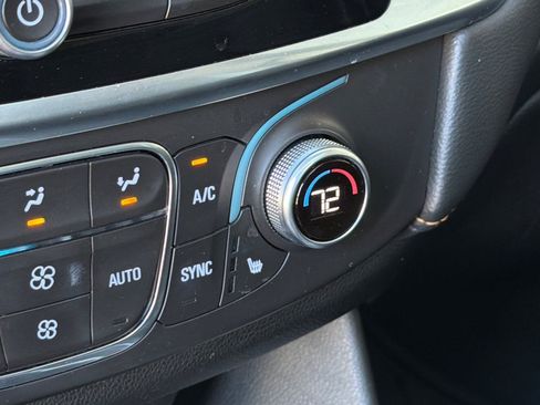 Used 2018 Chevrolet Traverse LT AWD/4WD image 30