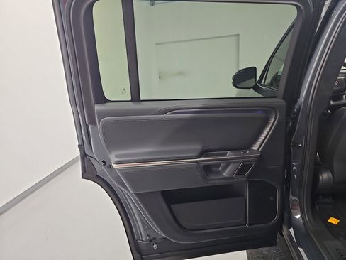 Used 2024 Rivian R1S Adventure AWD/4WD image 17