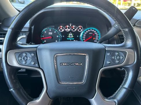 Used 2019 GMC Yukon XL Denali AWD/4WD image 23