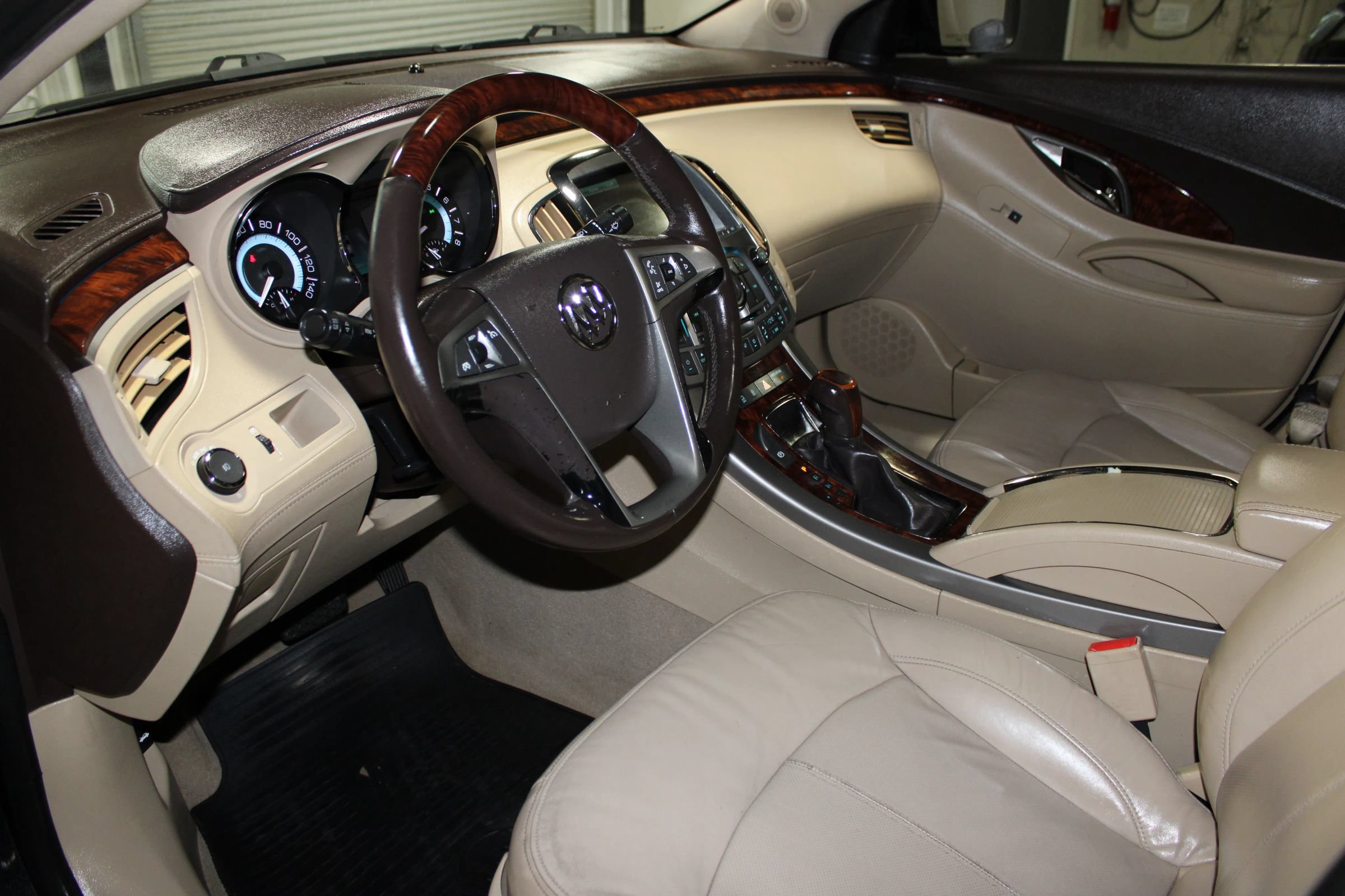 Used 2012 Buick LaCrosse Premium FWD image 21