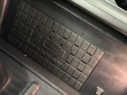 Used 2025 Ford Expedition Platinum AWD/4WD image 40