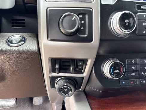 Used 2021 Ford F450 King Ranch w/ King Ranch Ultimate Package AWD/4WD image 29