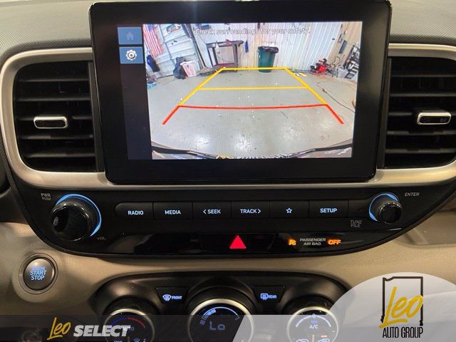 Used 2025 Hyundai Venue SEL FWD image 12
