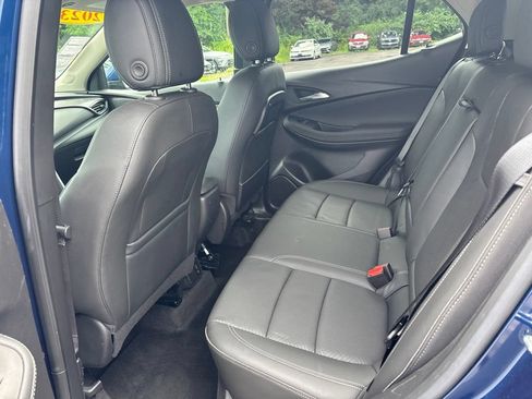 Used 2023 Buick Encore GX Essence w/ Experience Buick Package FWD image 16