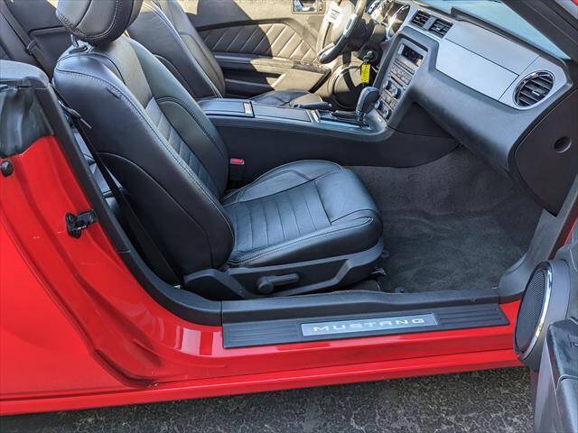 Used 2014 Ford Mustang Premium RWD image 7