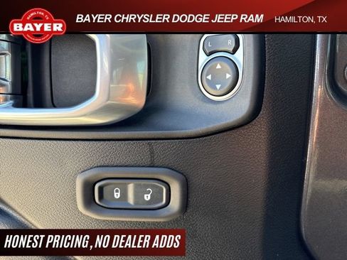 Used 2024 Jeep Wrangler Unlimited Sport AWD/4WD image 23