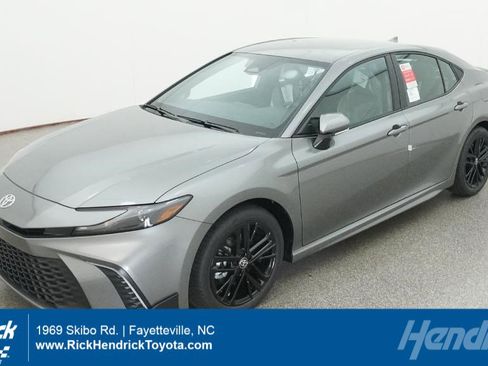 New 2026 Toyota Camry SE image 1