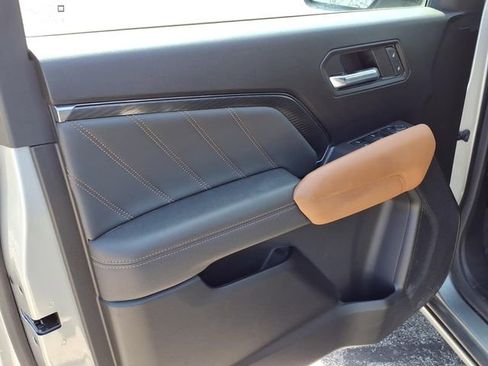 Used 2023 GMC Canyon AT4 w/ Technology Package image 16