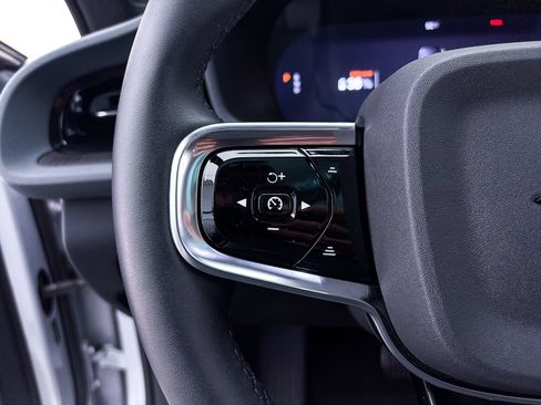Used 2022 Polestar Polestar 2 w/ Plus Package AWD/4WD image 31