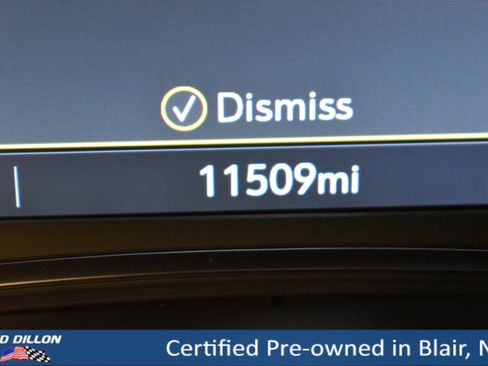 Used 2023 Chevrolet Traverse LT image 15