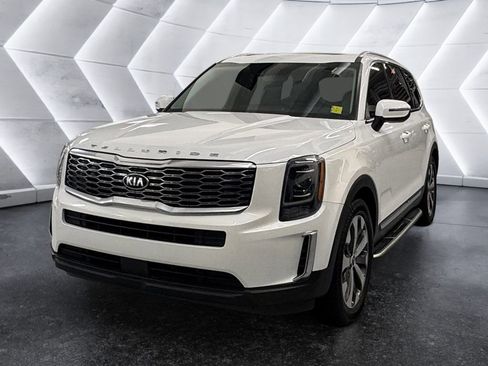 Used 2020 Kia Telluride EX w/ EX Premium Package image 3
