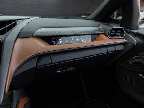 Used 2024 Lamborghini Revuelto AWD/4WD image 36