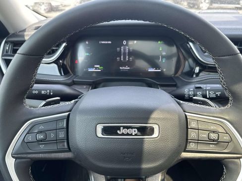 Used 2023 Jeep Grand Cherokee 4WD 4xe image 21