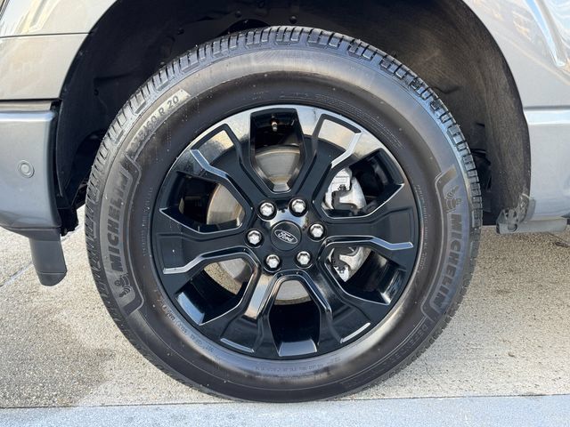 Used 2022 Ford F150 Lariat w/ Equipment Group 502A High AWD/4WD image 12