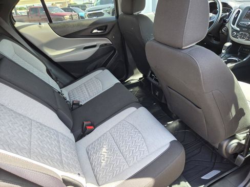 Used 2023 Chevrolet Equinox LT FWD image 11