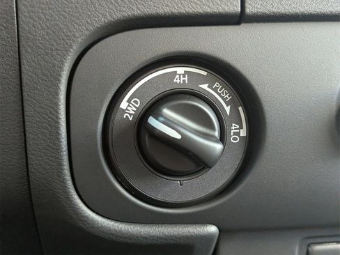 New 2026 Nissan Frontier SV image 19