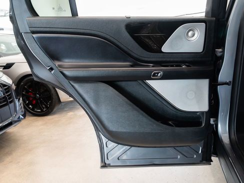 Used 2021 Lincoln Aviator Reserve w/ Equipment Group 210A image 19