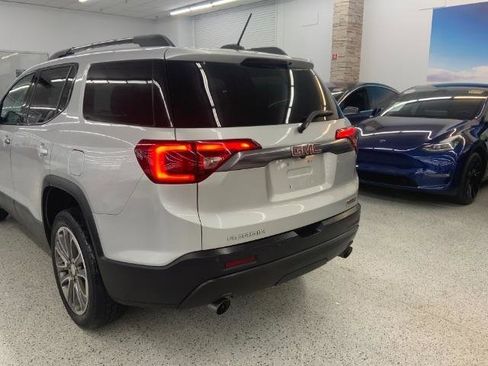 Used 2017 GMC Acadia SLT AWD/4WD image 39