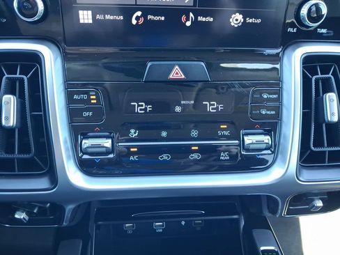 Used 2022 Kia Sorento LX AWD/4WD image 15