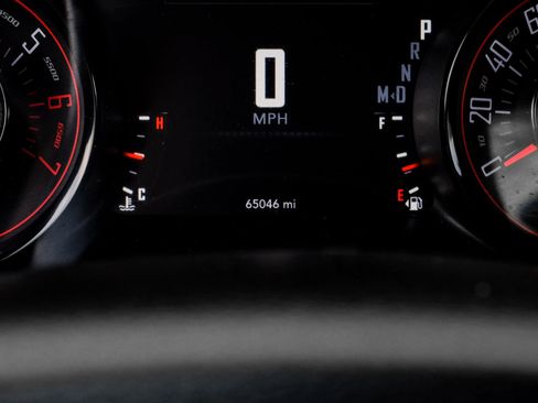 Used 2019 Dodge Challenger R/T image 26