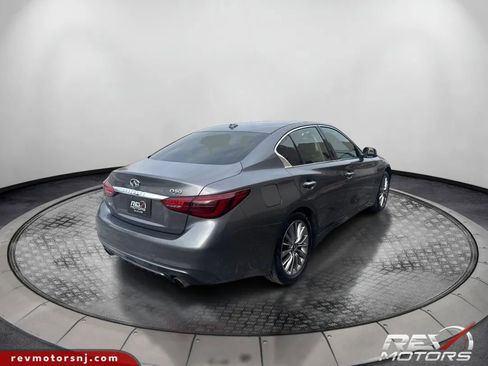 Used 2018 INFINITI Q50 Luxe w/ Essential Package (2.0T Luxe) image 5