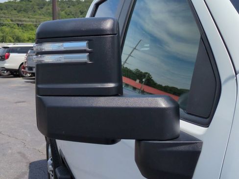 Used 2025 Chevrolet Silverado 2500 LT w/ Convenience Package AWD/4WD image 14