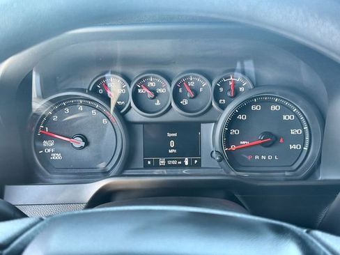 Used 2025 Chevrolet Silverado 1500 Custom image 12