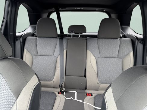 Used 2025 Subaru Forester Premium AWD/4WD image 22