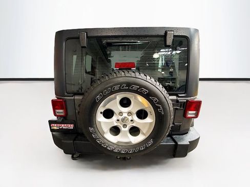 Used 2018 Jeep Wrangler Unlimited Sport w/ Connectivity Group AWD/4WD image 7