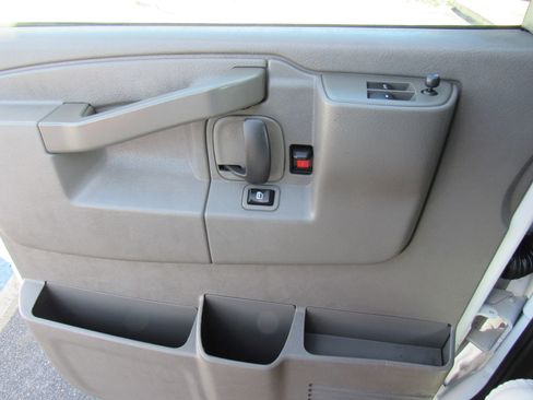 Used 2019 Chevrolet Express 2500 w/ Driver Convenience Package image 12