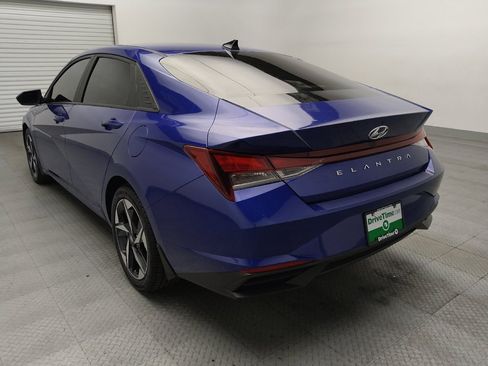 Used 2023 Hyundai Elantra SEL w/ Convenience Package FWD image 5