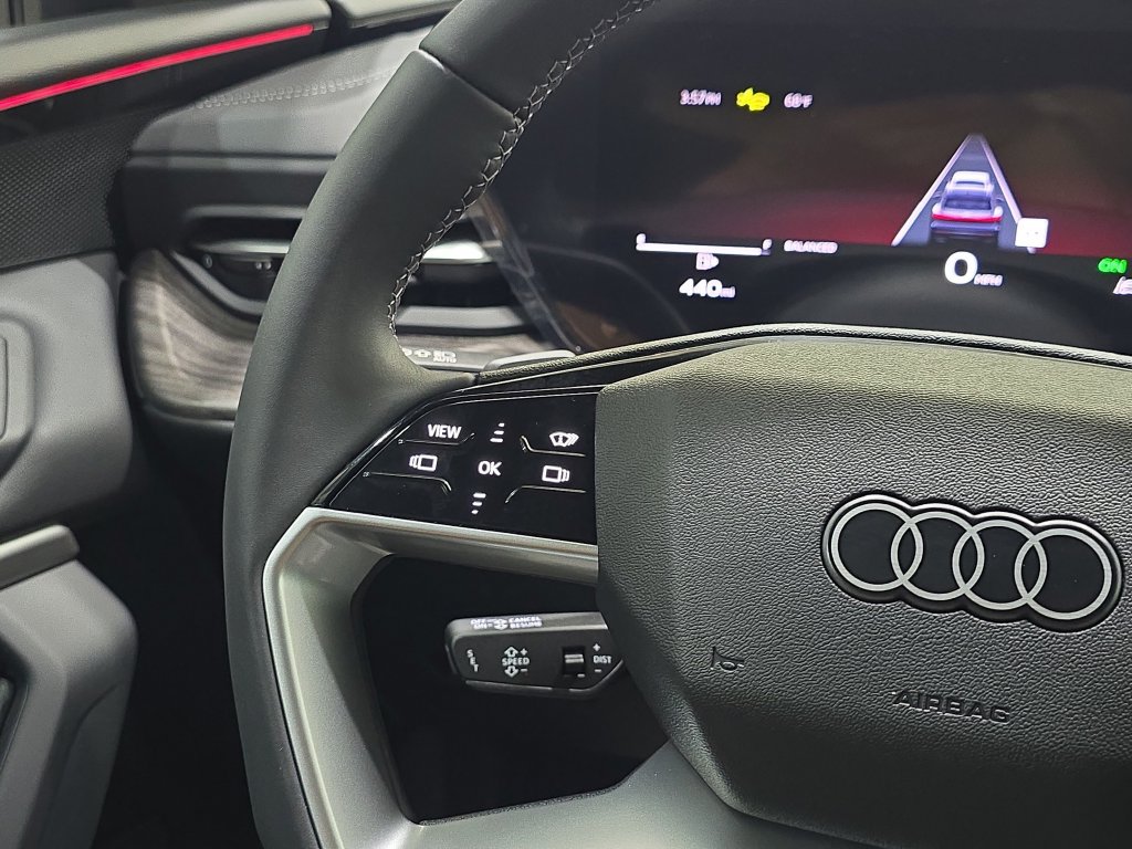 Used 2025 Audi Q5 Premium Plus w/ Premium Plus AWD/4WD image 17