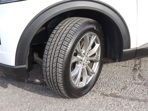 Used 2023 Ford Explorer Limited w/ Equipment Group 301A image 17