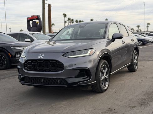 Used 2023 Honda HR-V EX-L image 2