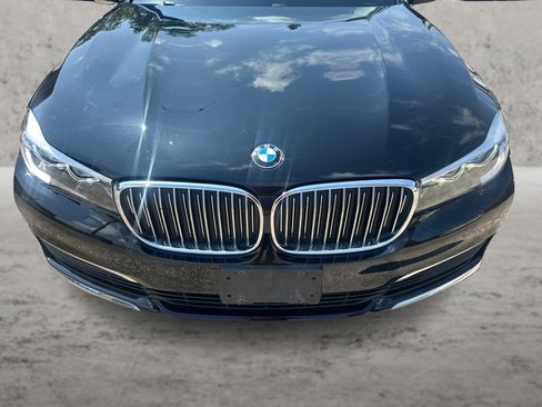 Used 2019 BMW 740i xDrive AWD/4WD image 13