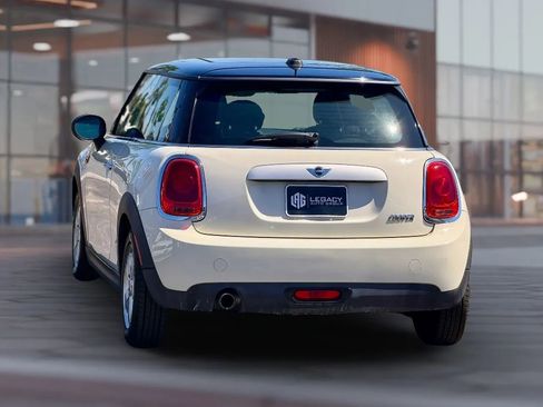 Used 2015 MINI Cooper 2-Door Hardtop image 4