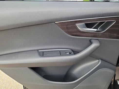 Used 2023 Audi Q7 3.0T Premium image 8