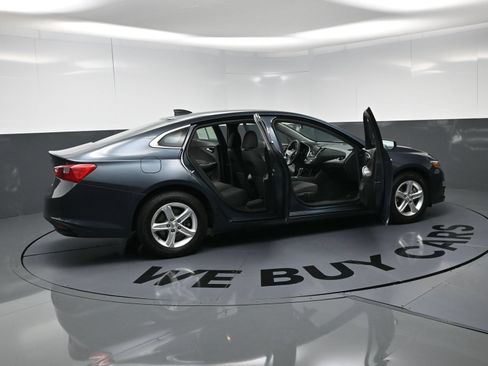 Used 2020 Chevrolet Malibu LS FWD image 25